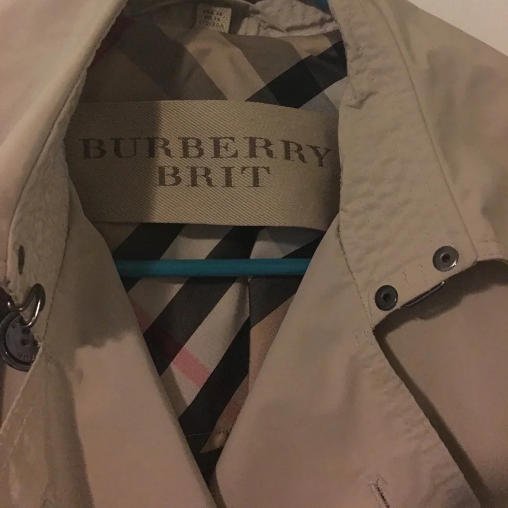 Burberry Beige Trench Coat Double-Breasted - Picture 2 of 6